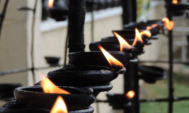 Bodhi-Pooja-to-Bless-AL-Students-2015-SIBT-8